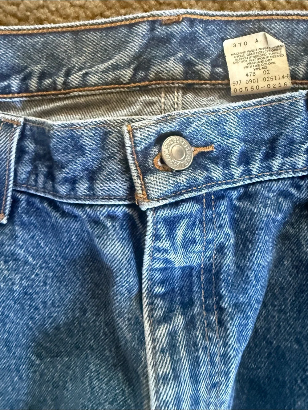 Vintage Levis 550 Jeans Men 40x34 Relaxed Fit  90s Y2K